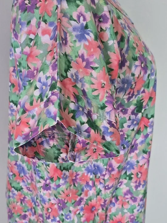 Scrub Med Floral Short Sleeve Scrub Top - Picture 3 of 4